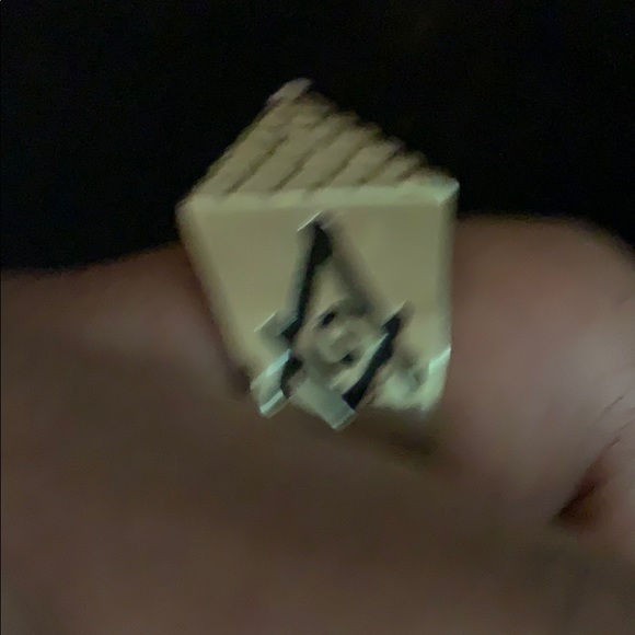 Ring - Picture 4 of 5